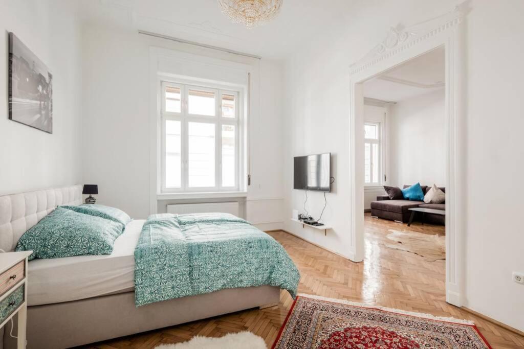 Oktober 6/8 Apartment Βουδαπέστη Εξωτερικό φωτογραφία